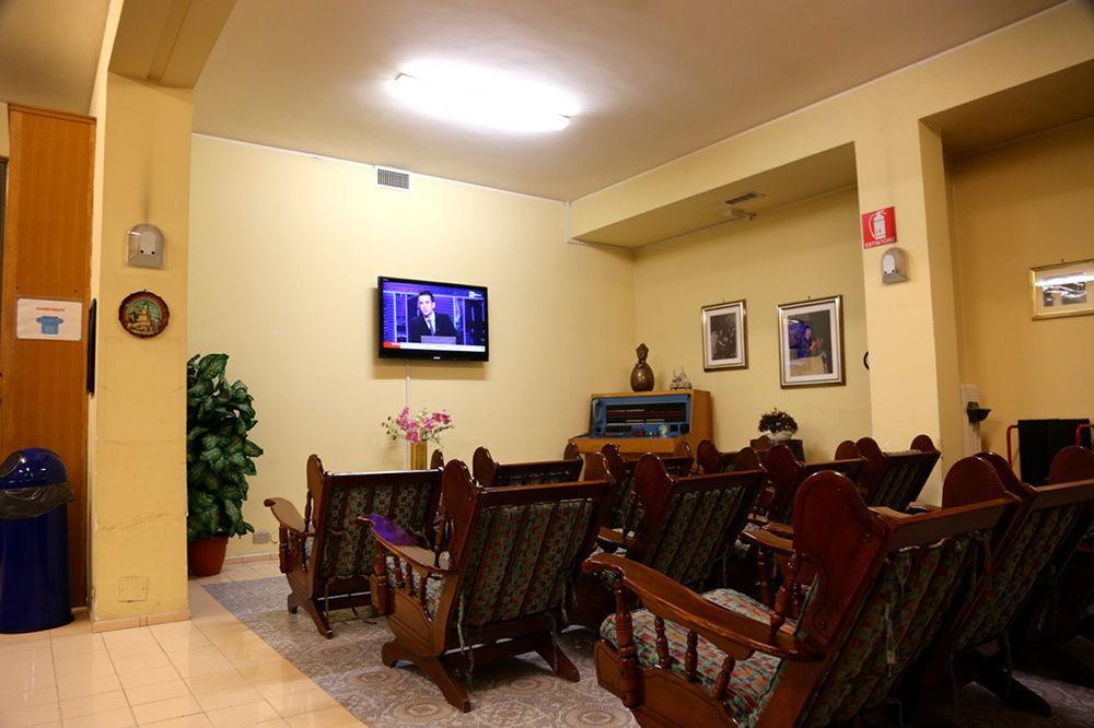Hotel Casa Piccole Ancelle Di Cristo Re Roma